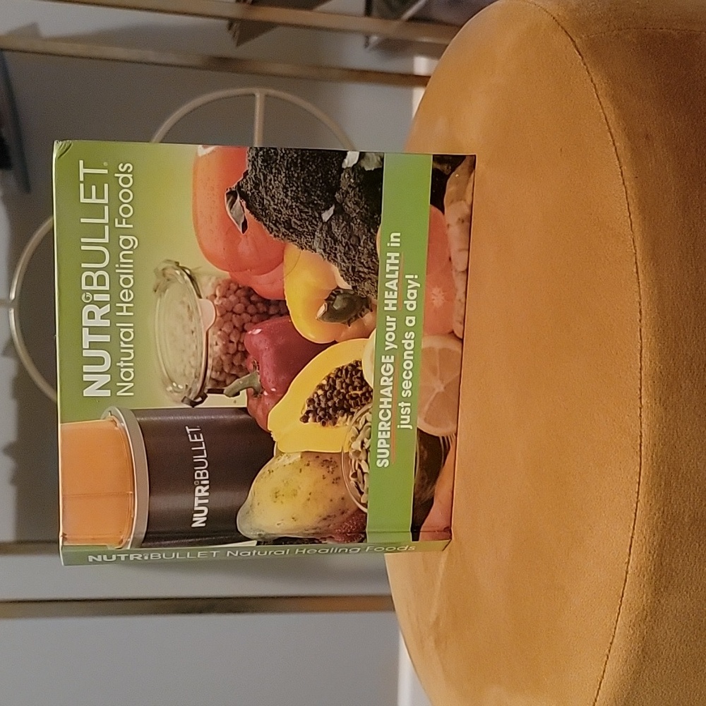 NutriBullet Natural Healing Foods Book